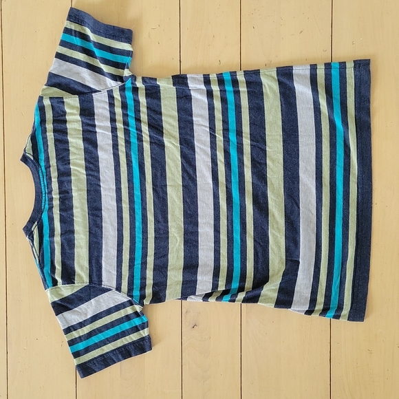 🌺3 for $10 OP Tee - Picture 3 of 3